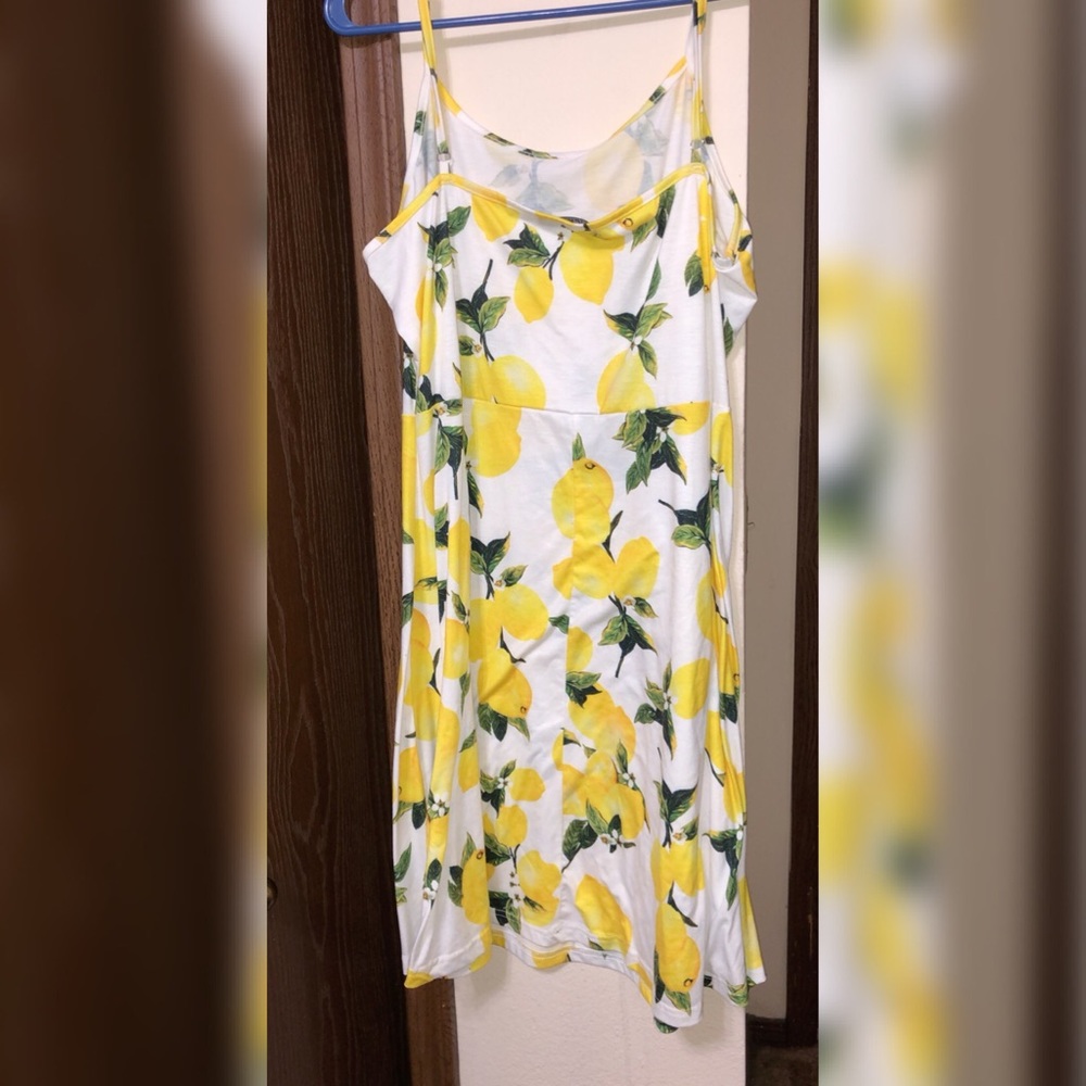 Lemon Dress - Picture 2 of 3